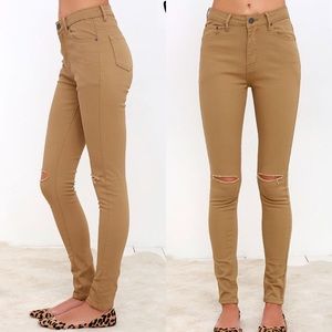 🌟FINAL SALE🌟 NWT camel skinny jeans from Lulus